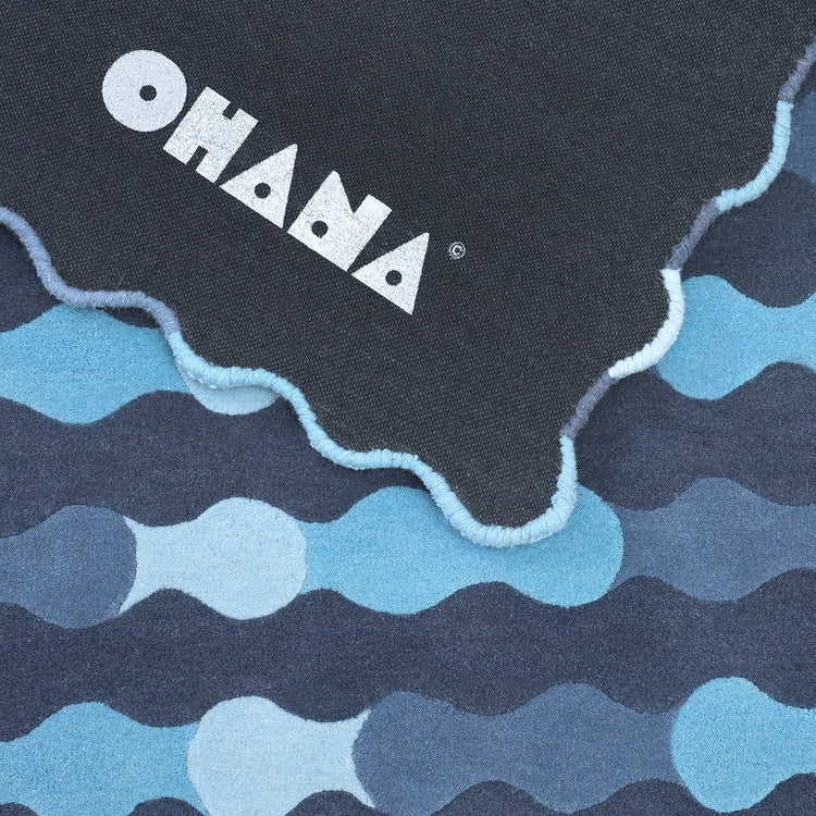 Merging Circles Blue